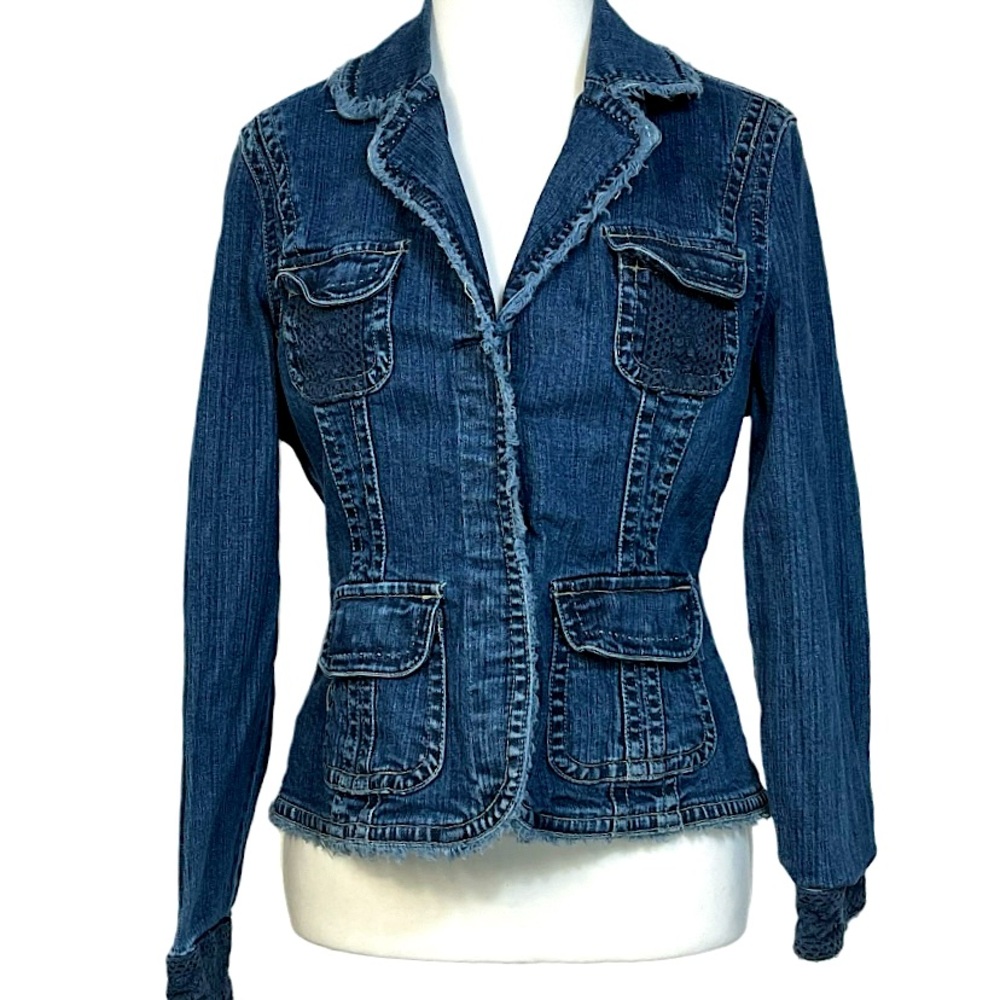A.M.I. Vintage Women’s Raw Edge Denim Blue Jean Jacket Size M Y2K Casual